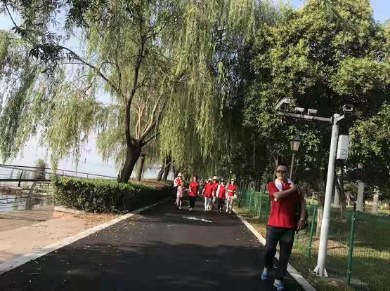 天金岡頭頂烈日，陽(yáng)澄湖徒步30公里