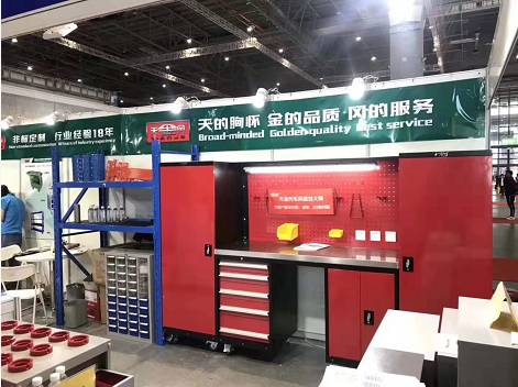中國國際五金展第一天，在L129展位的工具柜廠家天金岡人氣爆棚